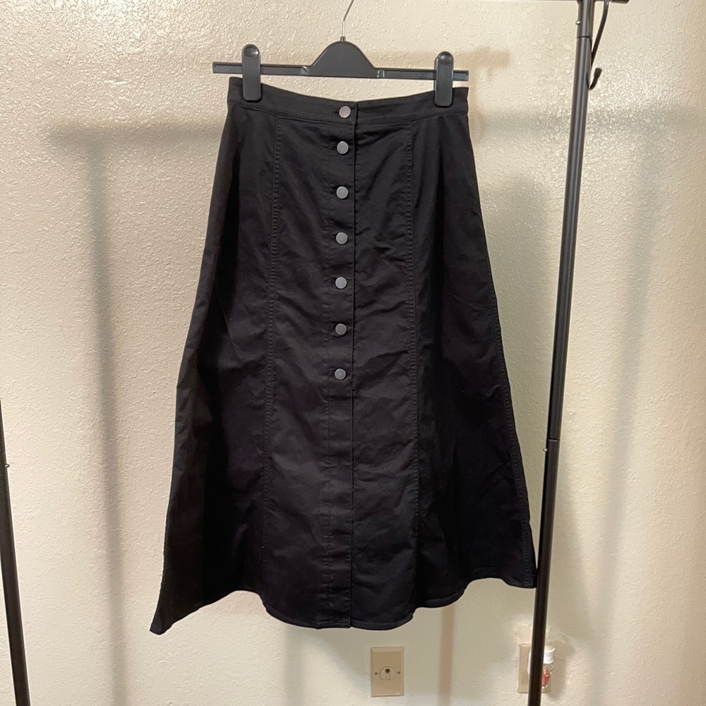 Pre-loved! Uniqlo Midi Skirt!